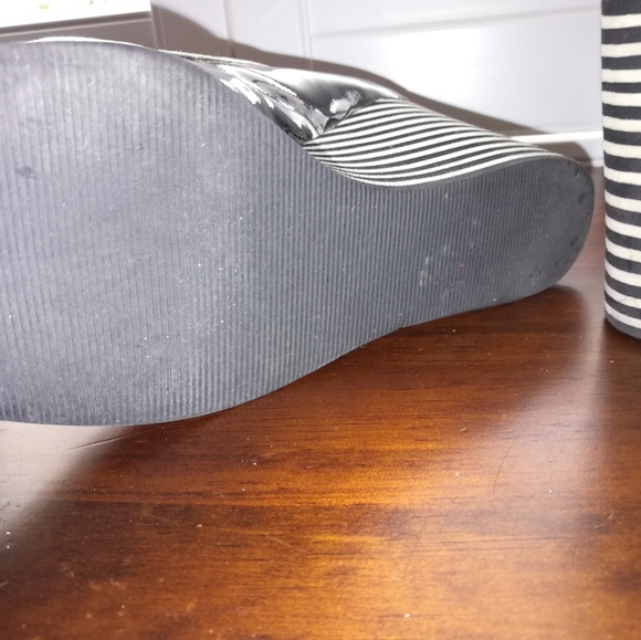 Michael Kors 7 wedges navy blue stripe heel - Picture 4 of 4